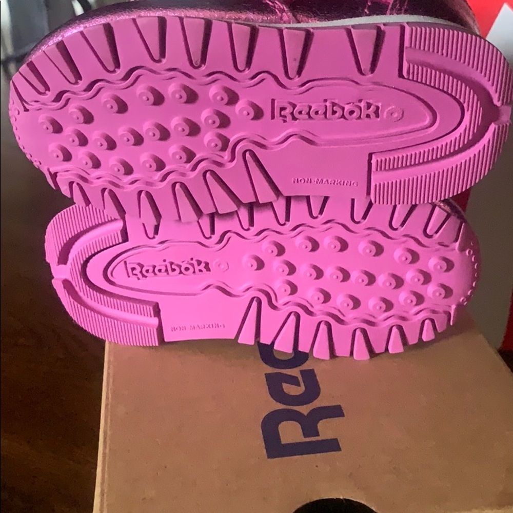 Reebok - Picture 6 of 6
